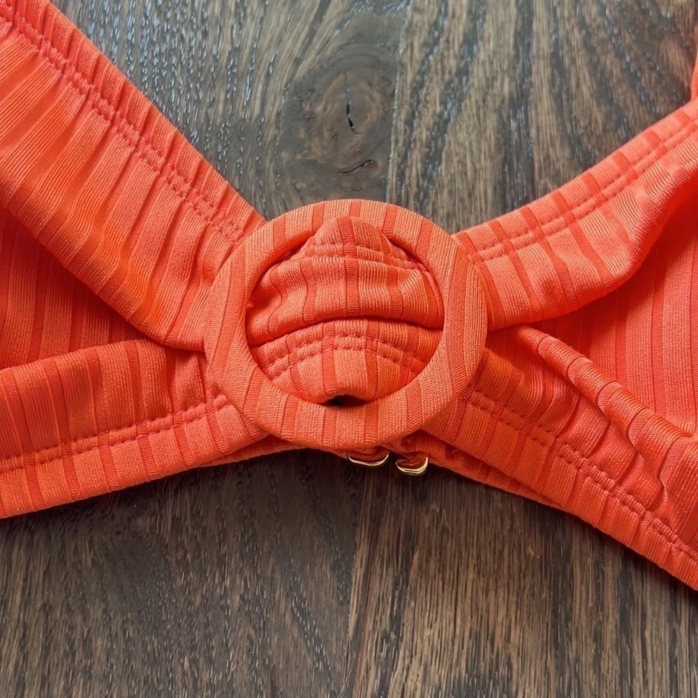 NWT Freshwater Ribbed design and an O-ring detail on this bikini top XXL orange
